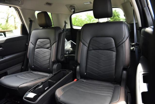 2025 Nissan Pathfinder Vehicle Photo in Ballwin, MO 63011