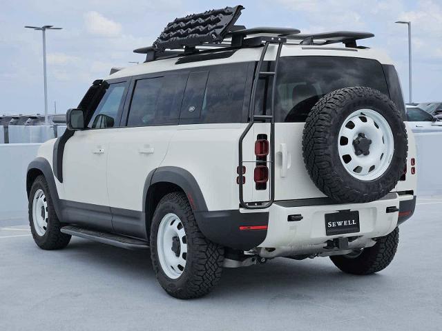 2024 Defender Vehicle Photo in AUSTIN, TX 78717