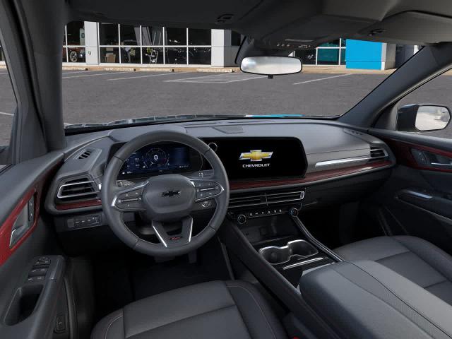 2025 Chevrolet Traverse Vehicle Photo in MOON TOWNSHIP, PA 15108-2571
