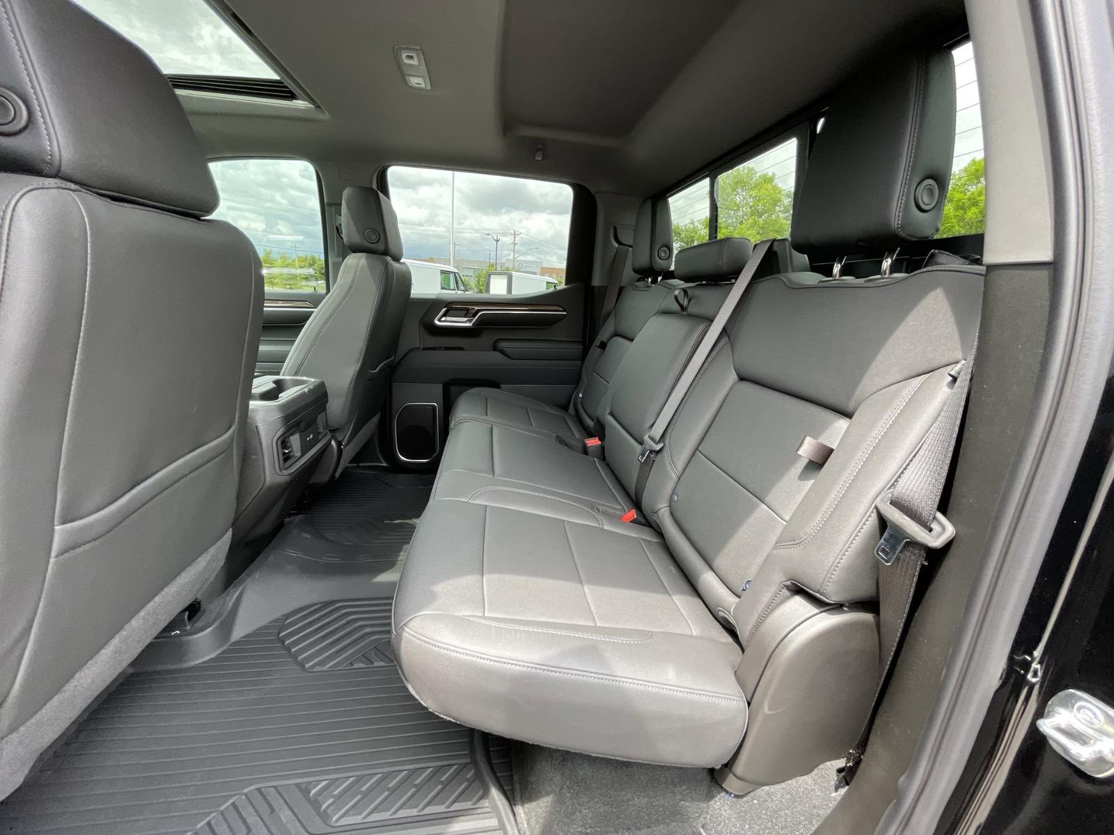 2025 Chevrolet Silverado 1500 Vehicle Photo in BENTONVILLE, AR 72712-4322