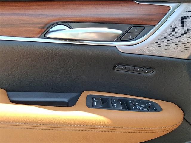 2025 Cadillac XT5 Vehicle Photo in ALLENTOWN, PA 18103-7399