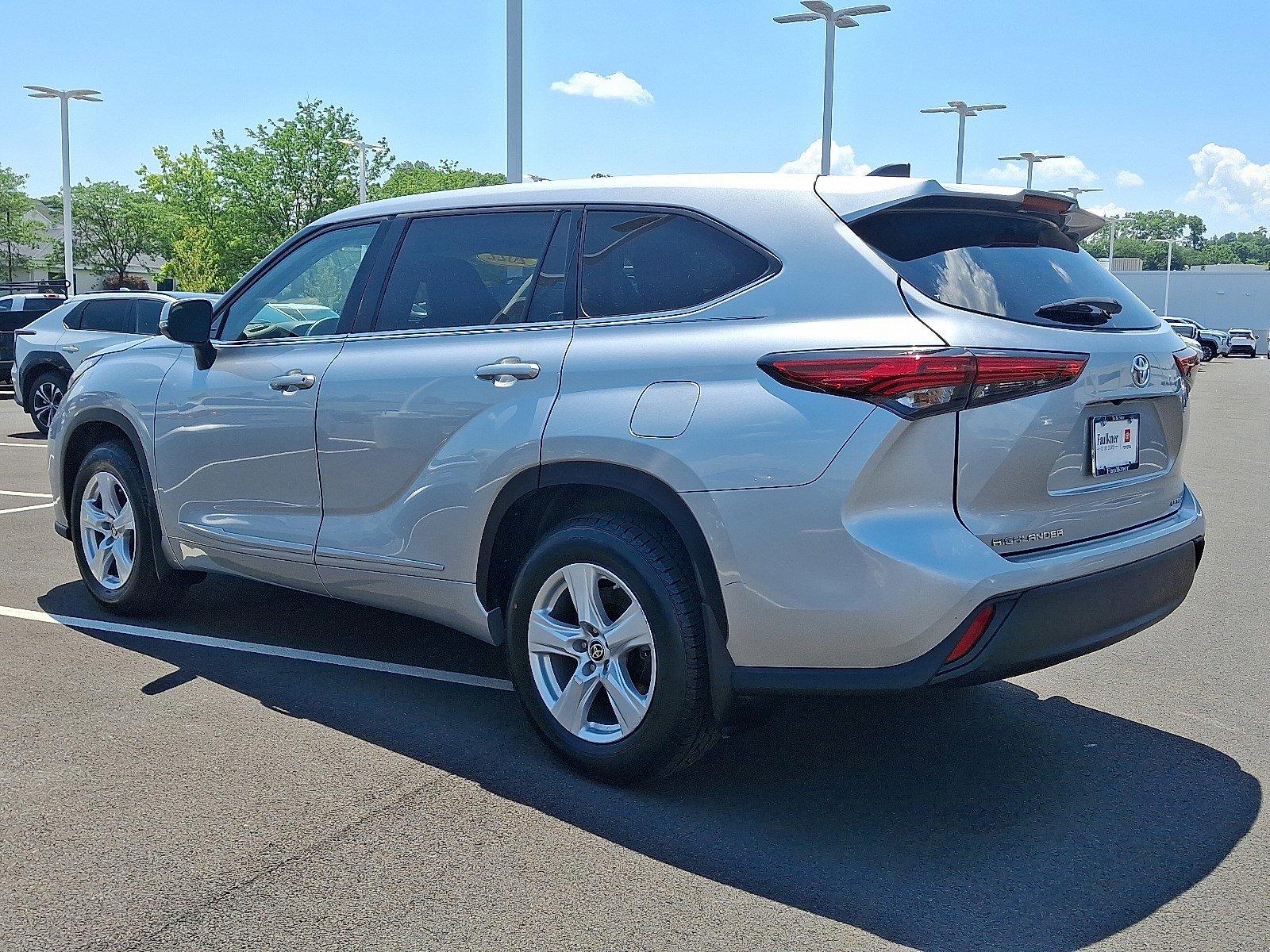 2022 Toyota Highlander Vehicle Photo in Harrisburg, PA 17111