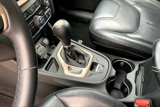 2015 Jeep Cherokee Vehicle Photo in KANSAS CITY, MO 64114-4502