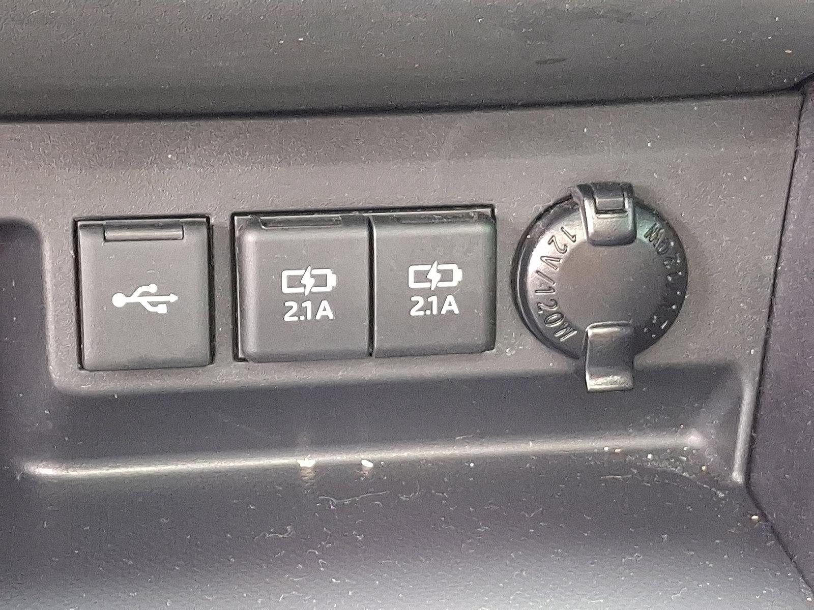 2021 Toyota Highlander Vehicle Photo in Trevose, PA 19053