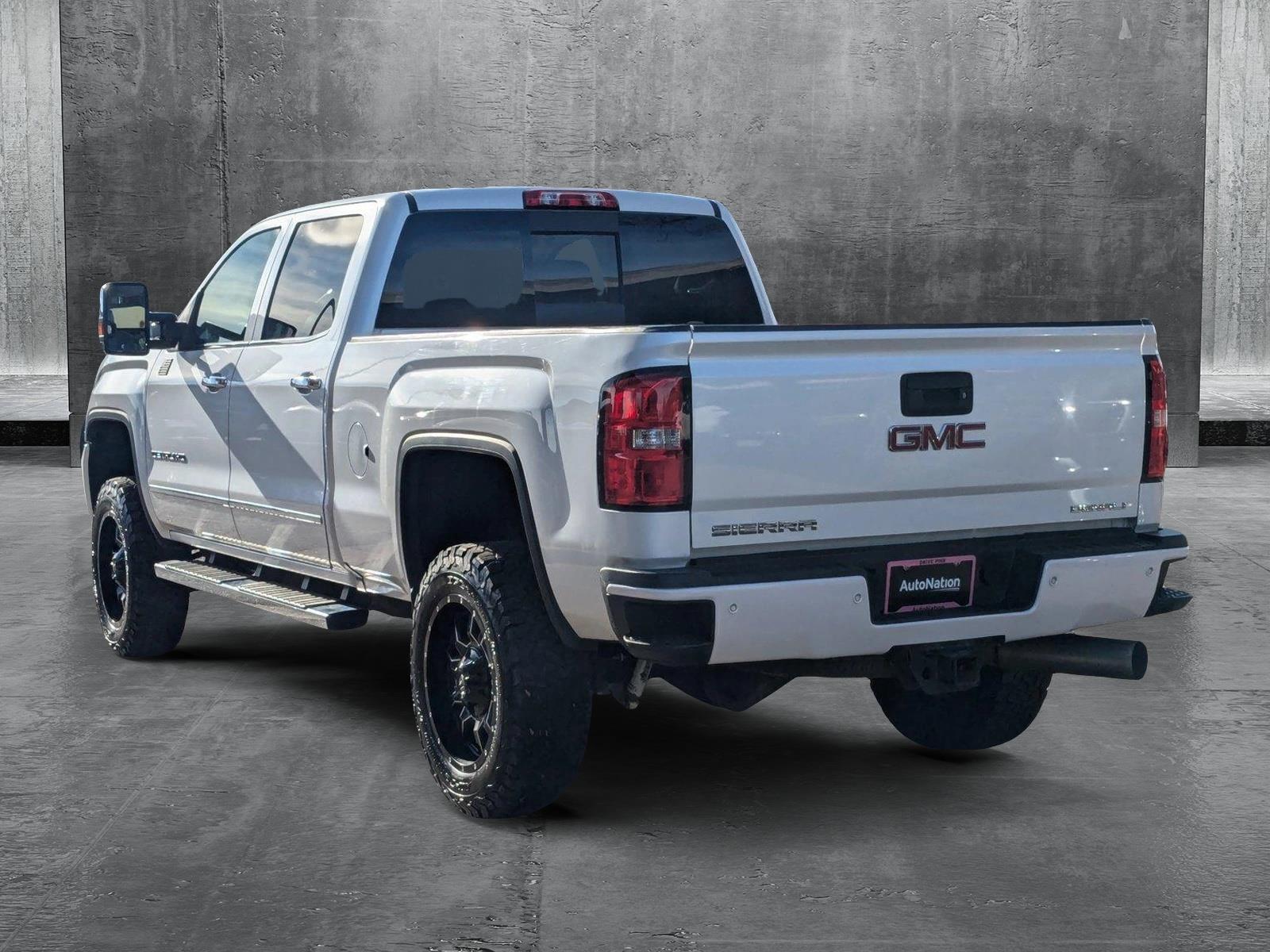 2018 GMC Sierra 2500HD Vehicle Photo in LONE TREE, CO 80124-2750