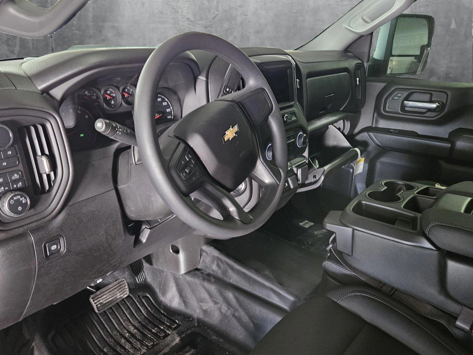 2025 Chevrolet Silverado 2500 HD Vehicle Photo in PEMBROKE PINES, FL 33024-6534