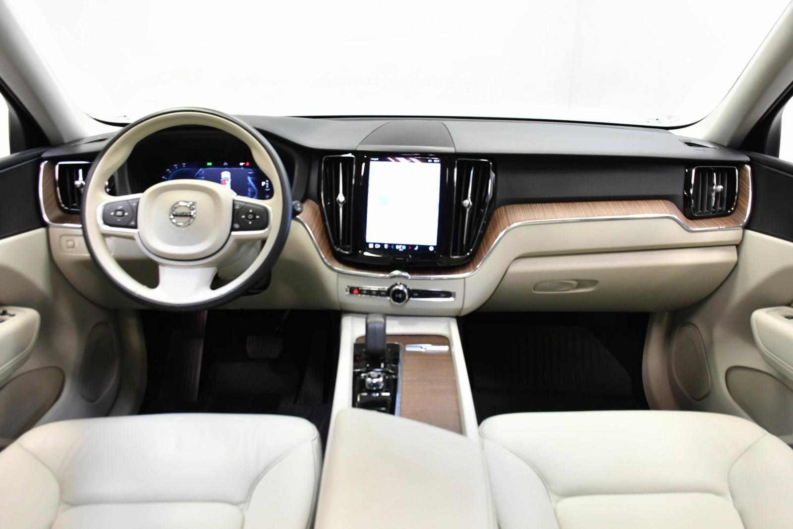 2022 Volvo XC60 Vehicle Photo in DALLAS, TX 75235