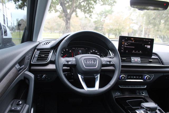 2024 Audi Q5 Vehicle Photo in HOUSTON, TX 77090