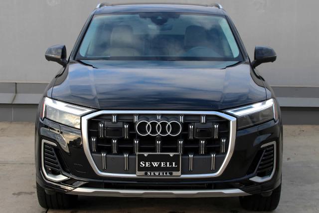 2025 Audi Q7 Vehicle Photo in SUGAR LAND, TX 77478