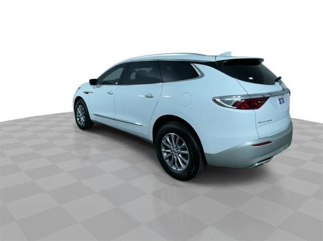 2024 Buick Enclave Vehicle Photo in GILBERT, AZ 85297-0402