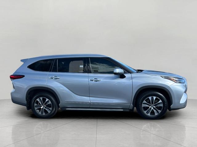 2022 Toyota Highlander Vehicle Photo in MIDDLETON, WI 53562-1492