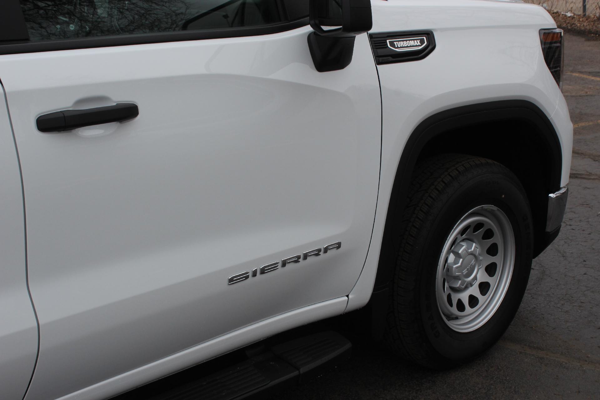 2025 GMC Sierra 1500 Vehicle Photo in AURORA, CO 80012-4011