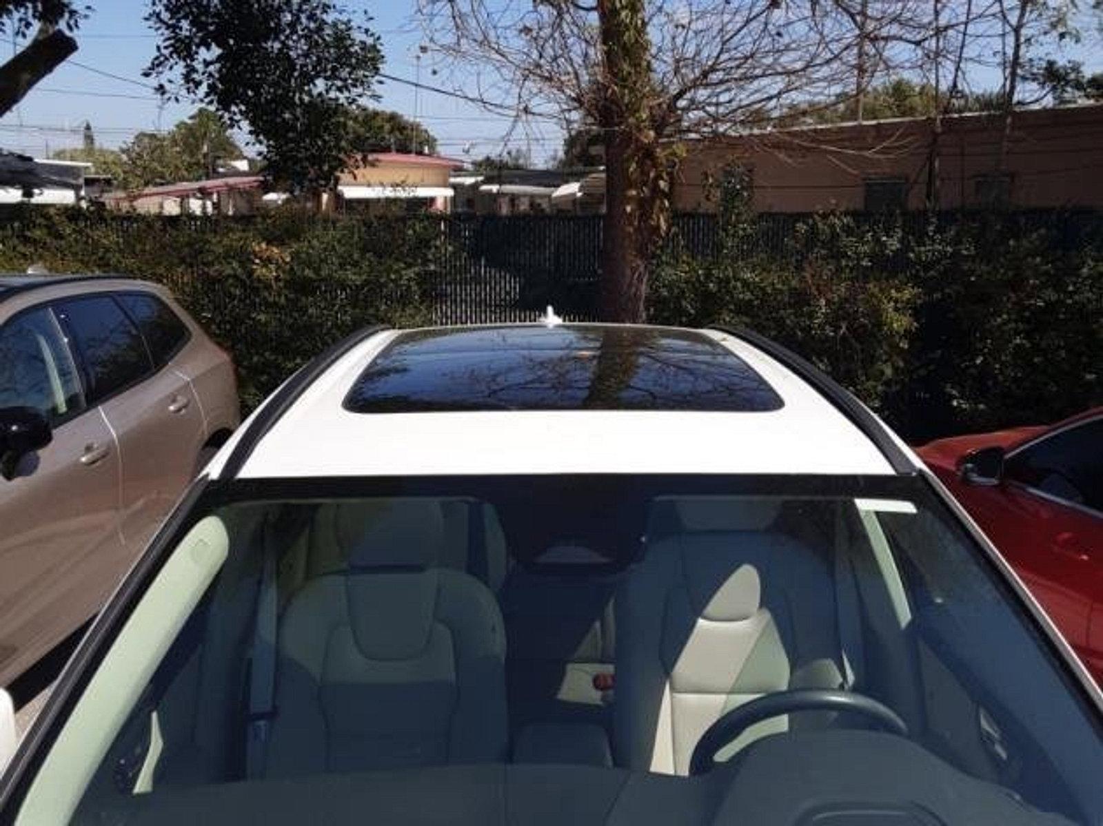 2022 Volvo XC60 Vehicle Photo in Trevose, PA 19053