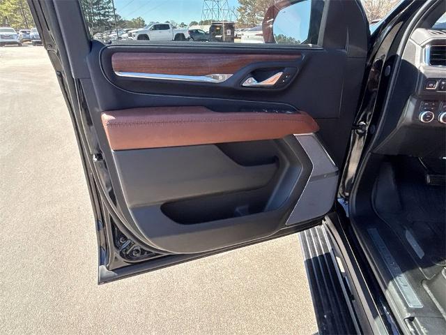 2024 GMC Yukon XL Vehicle Photo in ALBERTVILLE, AL 35950-0246