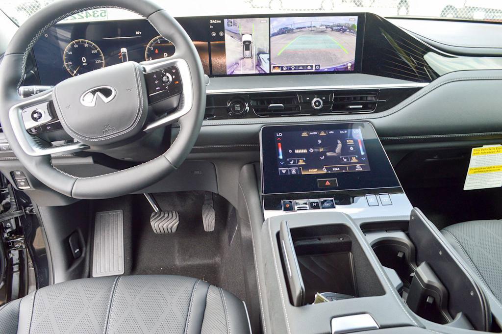 2025 INFINITI QX80 Vehicle Photo in Houston, TX 77090