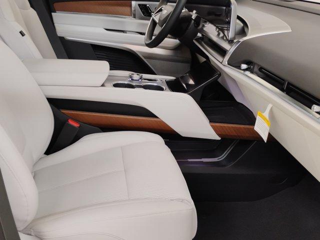 2026 Cadillac VISTIQ Vehicle Photo in PINEVILLE, NC 28134-8495