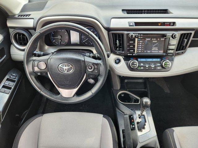 2018 Toyota RAV4 Vehicle Photo in SUGAR LAND, TX 77478-0000