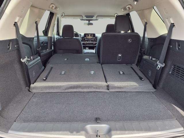 2025 Nissan Pathfinder Vehicle Photo in Oshkosh, WI 54904