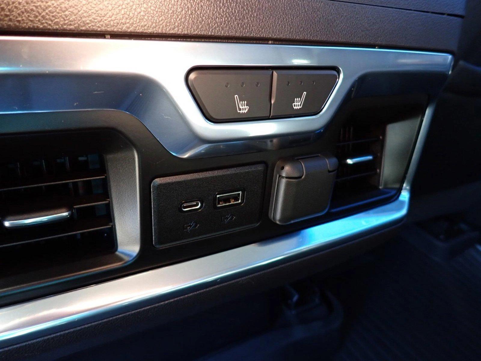 2021 Chevrolet Silverado 1500 Vehicle Photo in DENVER, CO 80221-3610