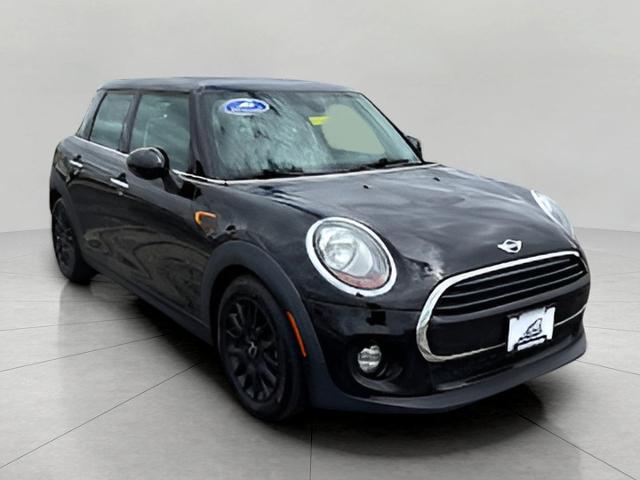 2016 MINI Cooper Hardtop 4 Door Vehicle Photo in APPLETON, WI 54914-8833