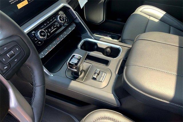 2024 GMC Sierra 1500 Vehicle Photo in TOPEKA, KS 66609-0000