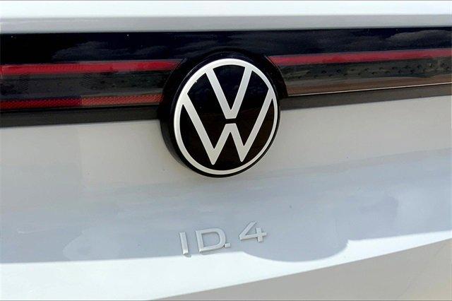 2022 Volkswagen ID.4 Vehicle Photo in TOPEKA, KS 66609-0000
