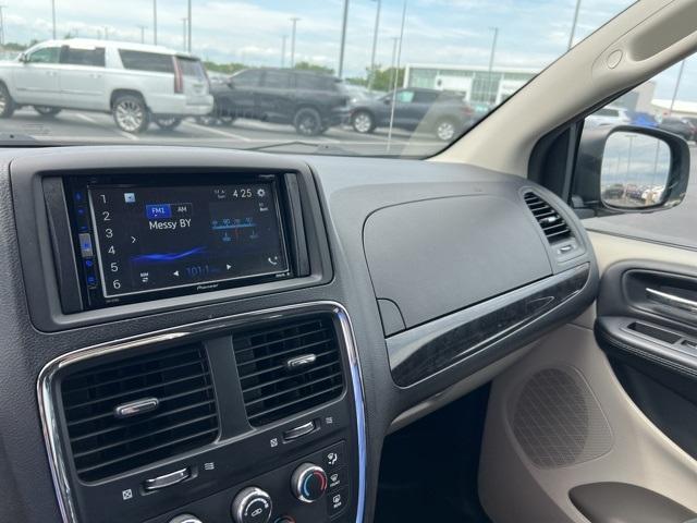 2015 Dodge Grand Caravan Vehicle Photo in GREEN BAY, WI 54304-5303
