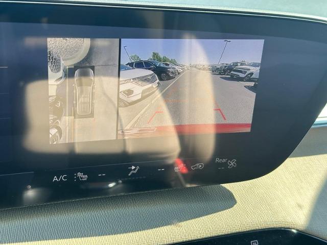 2025 Buick Enclave Vehicle Photo in COLUMBIA, MO 65203-3903