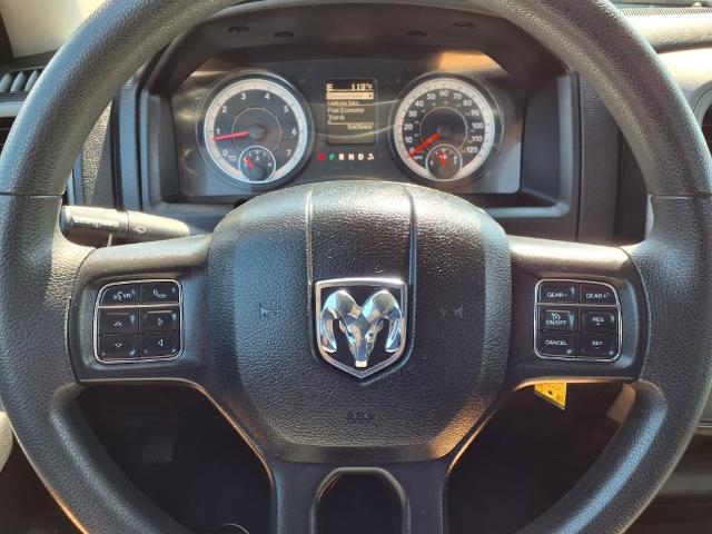 2021 Ram 1500 Classic Vehicle Photo in EMPORIA, VA 23847-1235