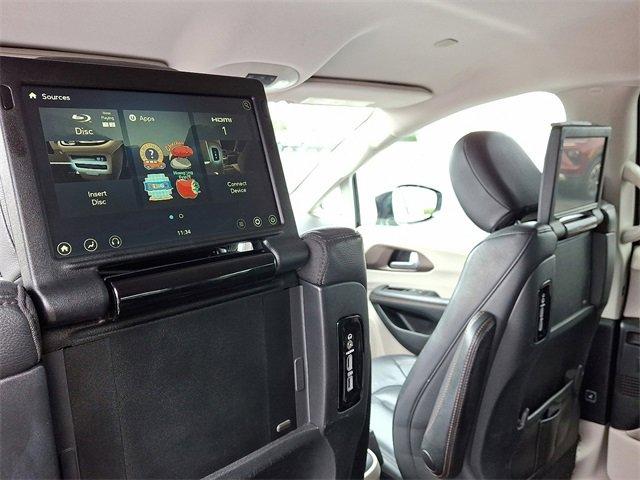 2017 Chrysler Pacifica Vehicle Photo in LANCASTER, PA 17601-0000