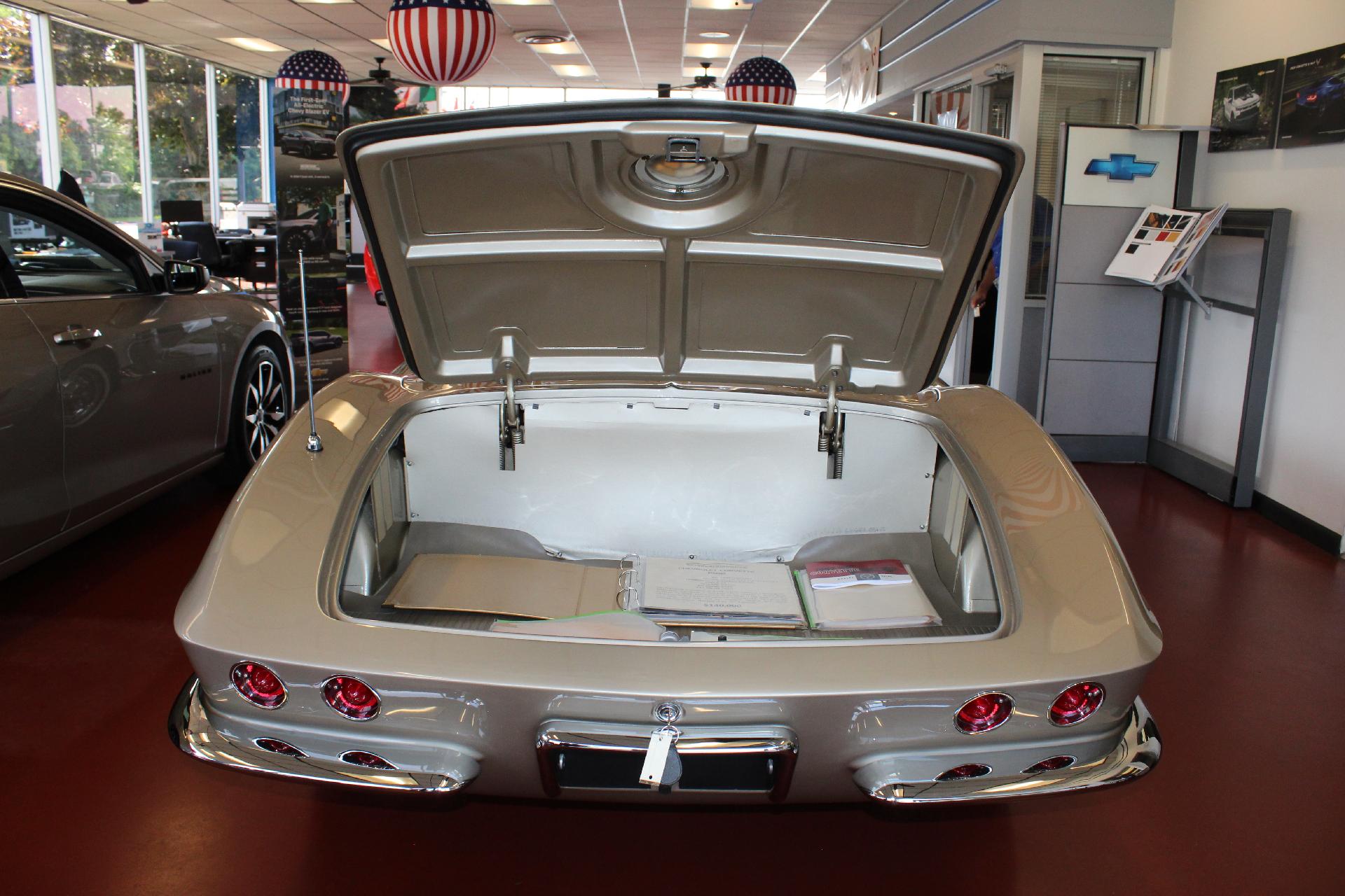 1962 Chevrolet CORVETTE Vehicle Photo in NORTHAMPTON, MA 01060-1120