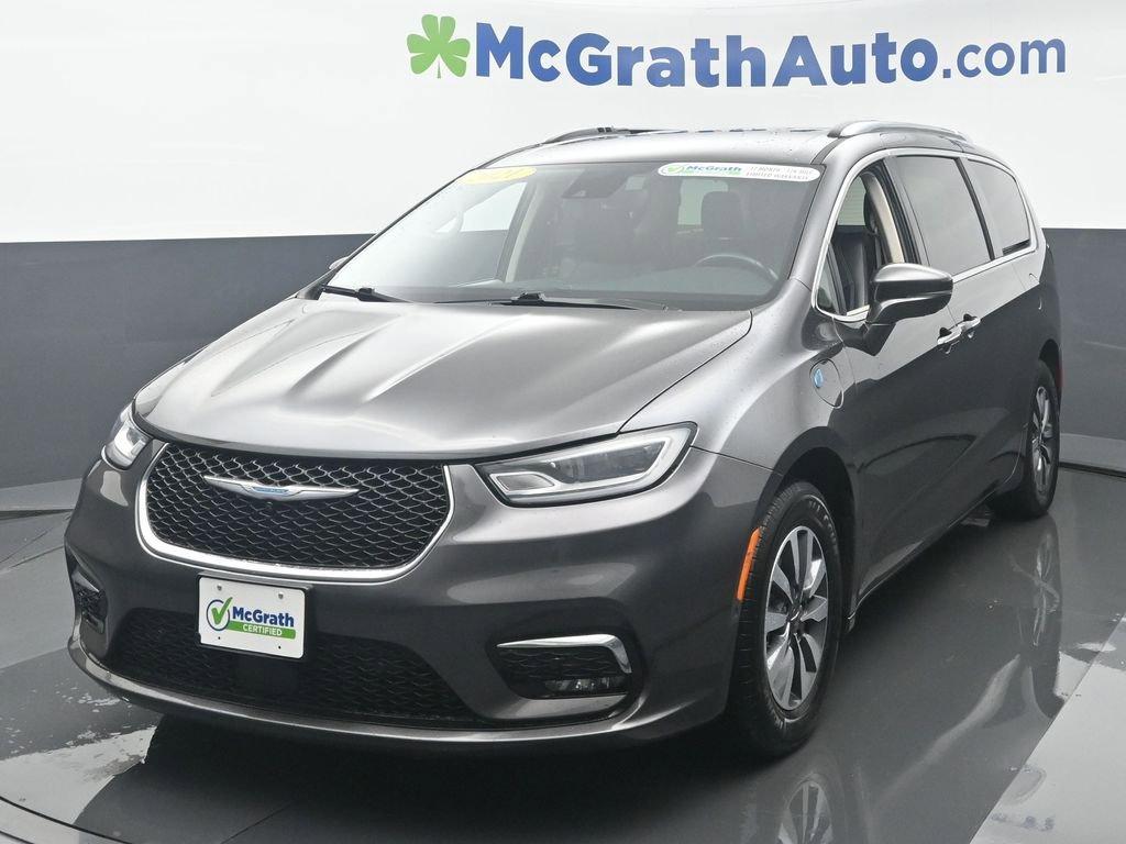 2021 Chrysler Pacifica Vehicle Photo in Marion, IA 52302