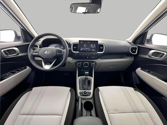 2025 Hyundai VENUE Vehicle Photo in Green Bay, WI 54304