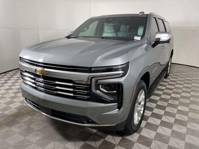 2025 Chevrolet Suburban Vehicle Photo in PHOENIX, AZ 85014-3381
