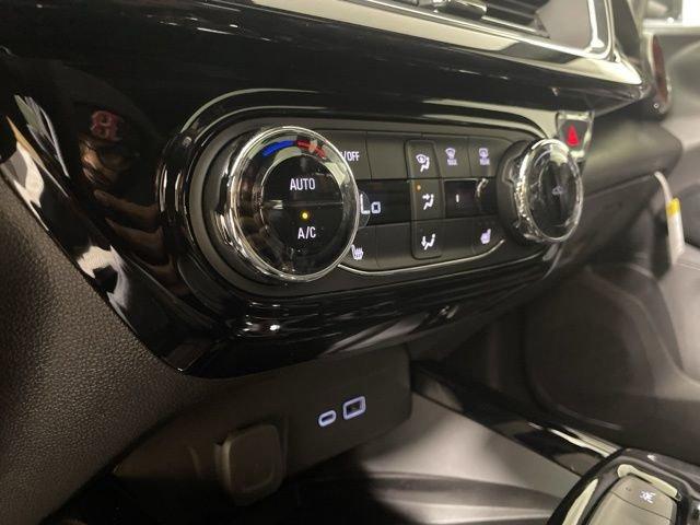 2025 Chevrolet Trax Vehicle Photo in PHOENIX, AZ 85014-3381
