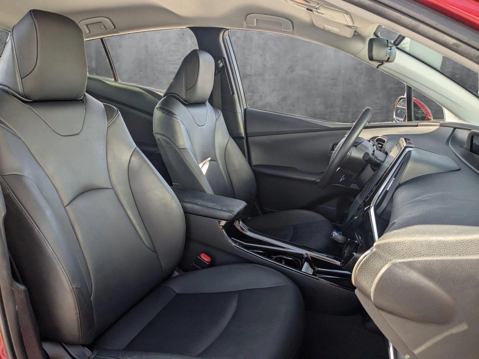 2017 Toyota Prius Prime Vehicle Photo in Towson, MD 21204