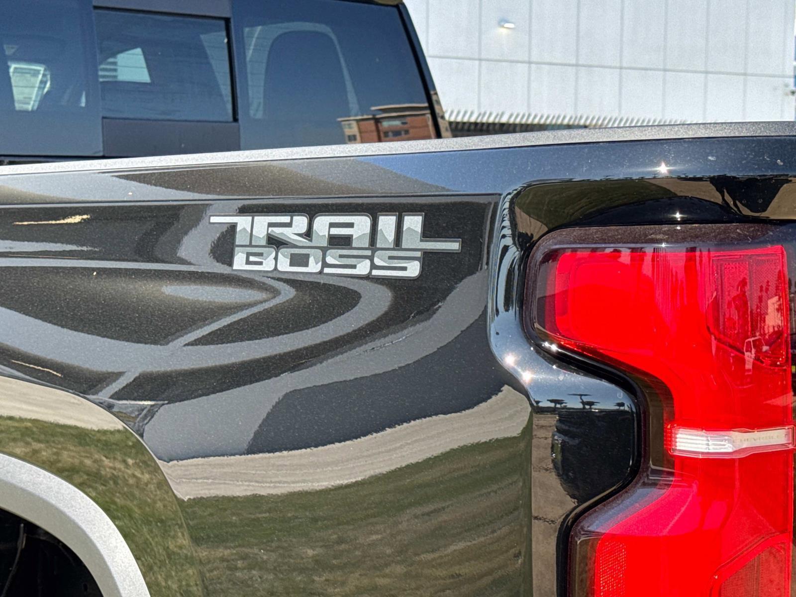 2025 Chevrolet Silverado 2500 HD Vehicle Photo in LOS ANGELES, CA 90007-3794