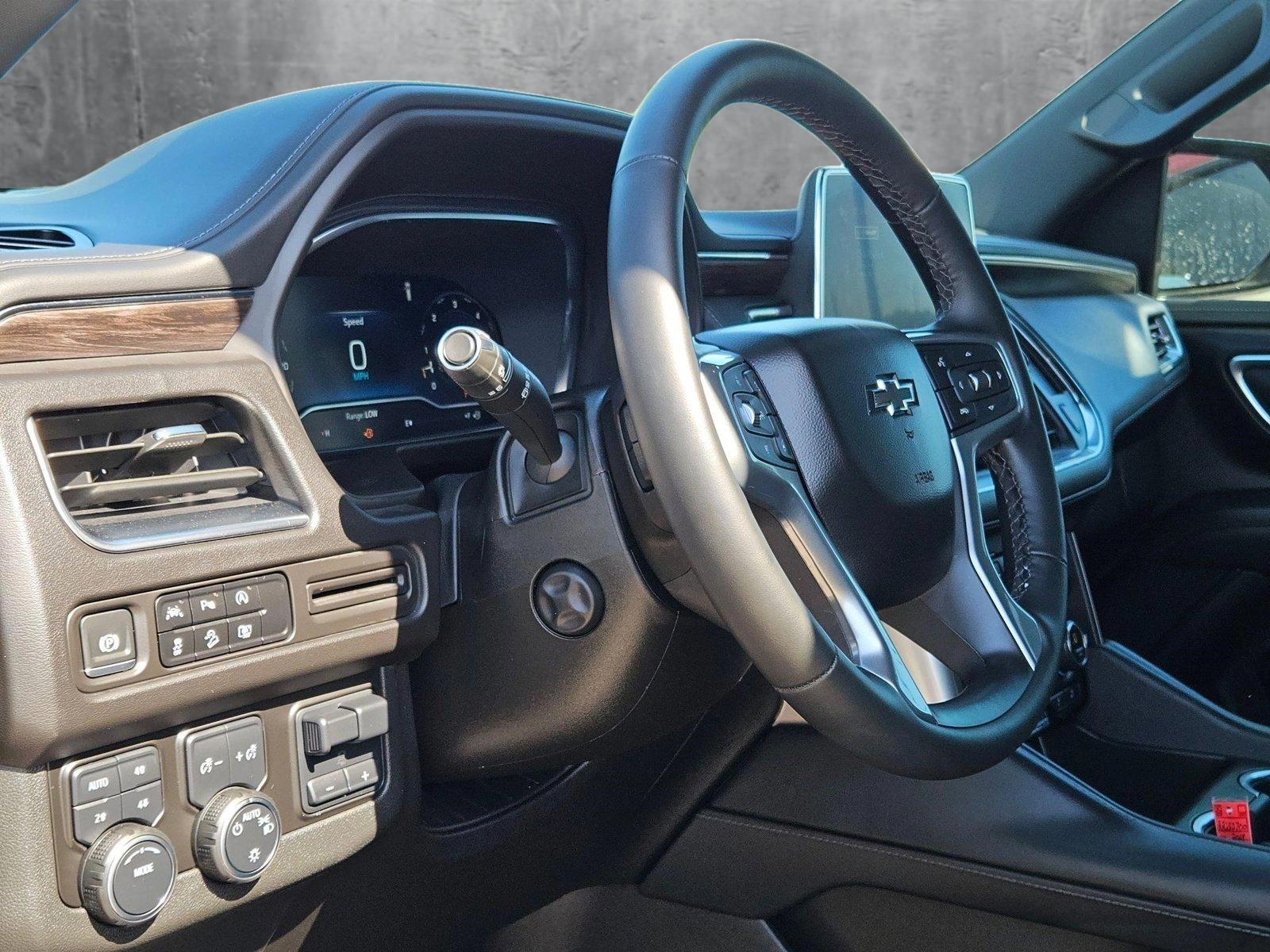 2024 Chevrolet Suburban Vehicle Photo in CORPUS CHRISTI, TX 78416-1100