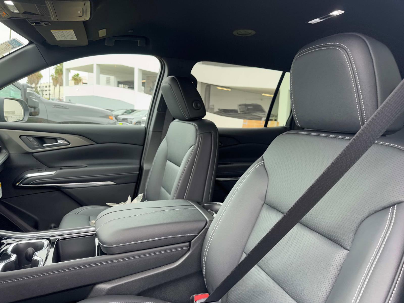 2025 Chevrolet Traverse Vehicle Photo in LOS ANGELES, CA 90007-3794