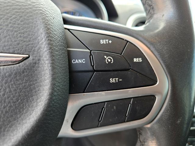 2018 Chrysler 300 Vehicle Photo in Weatherford, TX 76087