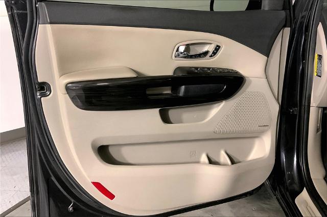 2021 Kia Sedona Vehicle Photo in Lees Summit, MO 64086