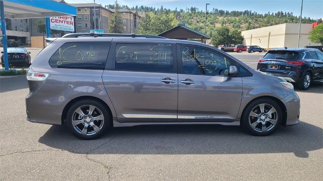 2017 Toyota Sienna Vehicle Photo in FLAGSTAFF, AZ 86001-6214