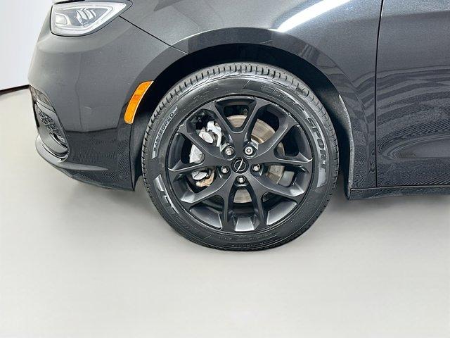 2022 Chrysler Pacifica Vehicle Photo in Doylsetown, PA 18901