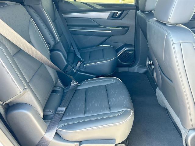 2025 Buick Enclave Vehicle Photo in GOODYEAR, AZ 85338-1310