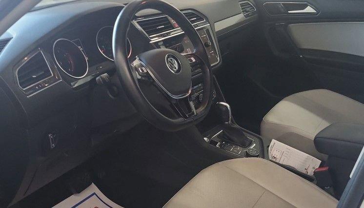 2018 Volkswagen Tiguan Vehicle Photo in Cedar Rapids, IA 52402
