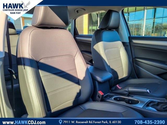 2022 Volkswagen Passat Vehicle Photo in Saint Charles, IL 60174