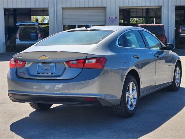 2025 Chevrolet Malibu Vehicle Photo in GAINESVILLE, TX 76240-2013