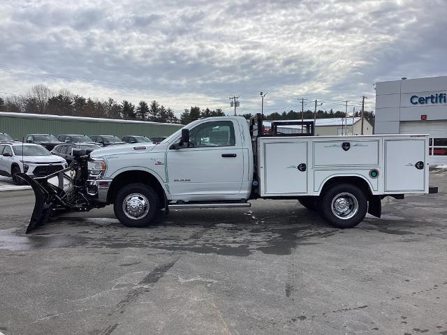 2019 Ram 3500 Chassis Cab Vehicle Photo in Gardner, MA 01440