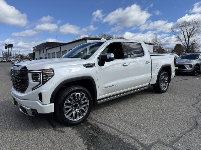 2025 GMC Sierra 1500 Vehicle Photo in CHICOPEE, MA 01020-5001