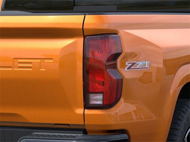 2025 Chevrolet Colorado Vehicle Photo in ENGLEWOOD, CO 80113-6708